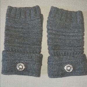 Fingerless Gloves with Rhinestone Button